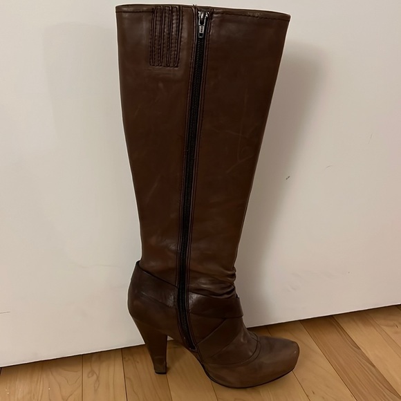 Seychelles Suspence Tall Boot in Dark Brown Size 8 - Picture 3 of 8